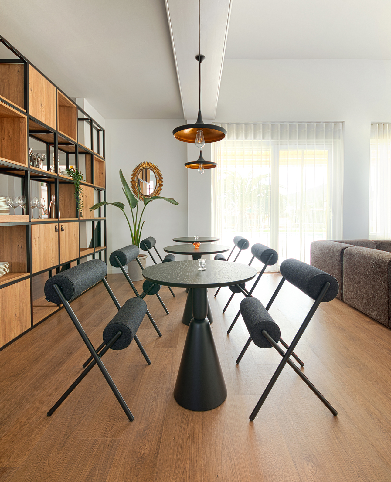 sancal_shop_Pion_Fresno_Mesa_D68X74_Negro_01